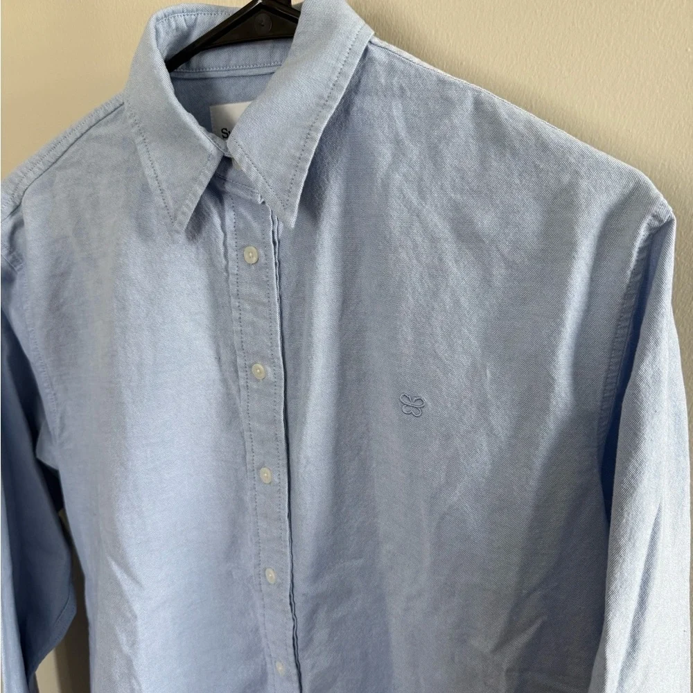Aritzia Relaxed Oxford Shirt - Picture 2 of 5